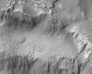 Исследователи NASA нашли на Марсе водопад