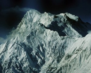 На горі-вбивці зникли альпіністи