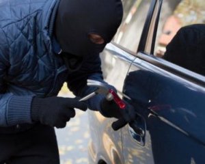 Українець показав, як грабують автомобілістів у США