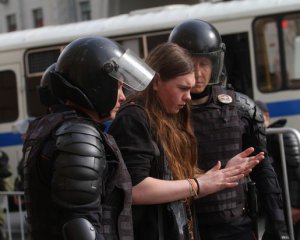 У Москві затримали 4 неповнолітніх активістів штабу Навального