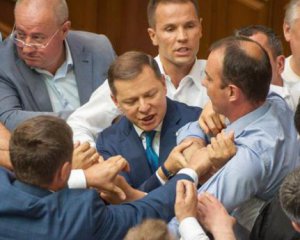 В Раде подрались депутаты