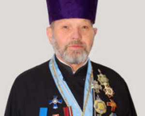 Священик московського патріархату закрив церкву перед труною із загиблим воїном АТО
