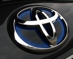 Опубликованы документы, которые показывают, что концерн Toyota обходит санкции и продает авто в аннексированый Крым
