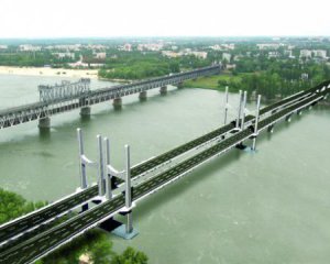 Китайская фирма построит мост через Днепр за $300 млн