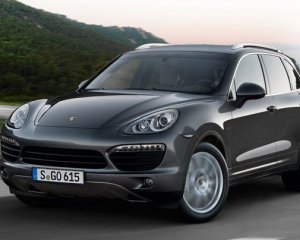 Porsche отзывает 22 тыс. автомобилей