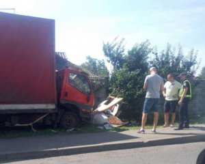 Моторошна ДТП: водію відірвало ногу