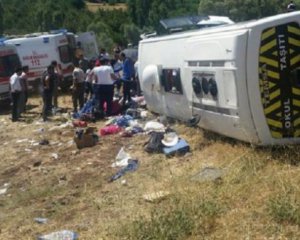 Автобус с туристами попал в аварию
