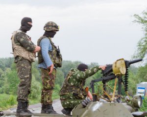 Доба в АТО: 26 обстрелов, 4 военных ВСУ ранены