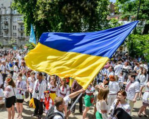 Українці матимуть 10 вихідних у серпні