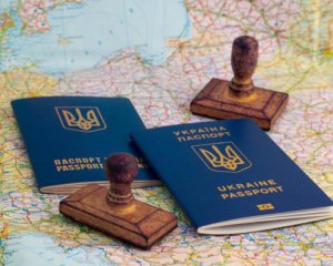 Переселенцям відмовили в оформленні закордонних паспортів