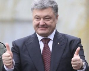 Порошенко поздравил всех с новыми санкциями против России