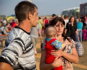 Путин выделил деньги, чтобы вернуть беженцев из Донбасса назад
