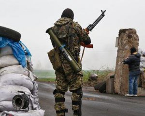 Боевики плюют на Минск и палят из гранатометов и броневиков