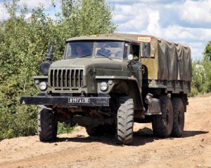 Українські військові відбили напад бойовиків і показали трофей