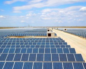 Китайські компанії будуватимуть сонячні електростанції в Україні