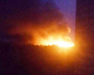 В Харькове от молнии загорелось здание суда