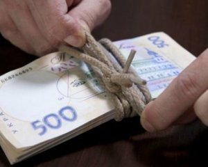 В Україні впали середні зарплати