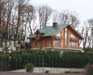 Янукович переховується в Росії в 5 маєтках