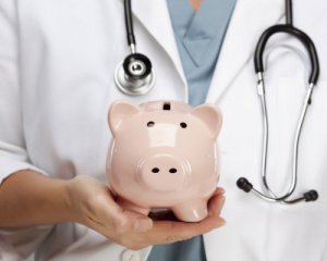 Зарплата лікарів збільшиться до 18 тис. грн