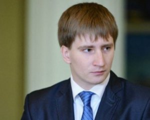 Киевского чиновника подозревают в подделке диплома