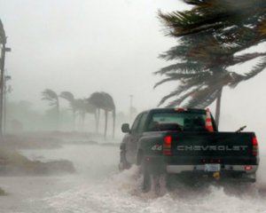 На США насувається новий потужний ураган