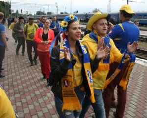 Вболівальники збірної України вперше опиняться в одному літаку з гравцями