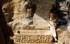 На античних дитячих саркофагах зображали амурів
