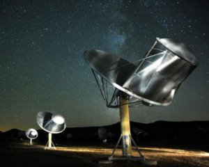 Астрономи зафіксували з далекого космосу 15 радіосигналів