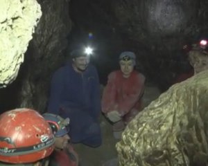В гипсовой пещере нашли самое большое подземное озеро Украины