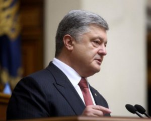Порошенко обіцяє 10 тисяч доплати військовим на першій лінії АТО