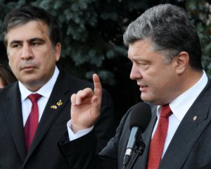 &quot;Даже Януковичу это в голову не пришло бы&quot; - Саакашвили обвинил Порошенко в остановке поезда