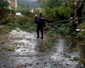 Разрушительный циклон обошел Украину и направляется в балтийские страны