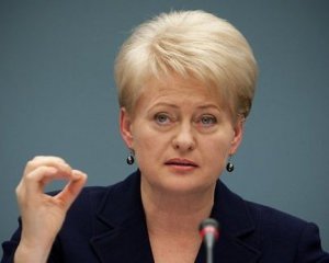 Президент Литви Грібаускайте: Росія шантажує та залякує Україну