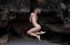 Гола шанувальниця йоги дражнить гнучким тілом в Instagram