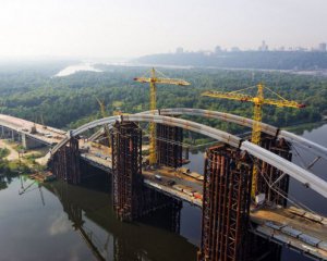 Недобудований Подільський міст у Києві хочуть зробити платним