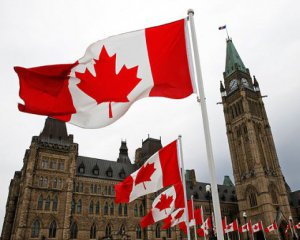 Порошенко будет договариваться  об отмене виз с Канадой