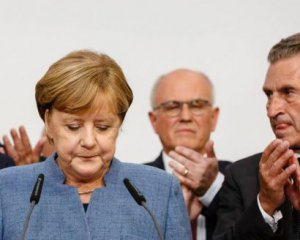 Вибори в Німеччині: блок Меркель переміг з 33% голосів