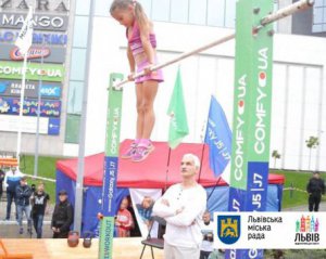 7-річна львів&#039;янка встановила світовий воркаут-рекорд