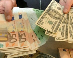 Євро продовжує дешевшати