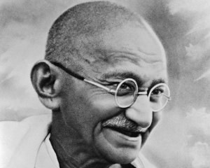 &quot;Людина — це продукт своїх власних думок&quot;: 15 висловів Магатми Ґанді