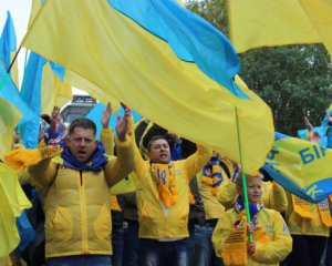 Сборную Украины в матче с Косово поддержит более 150 болельщиков