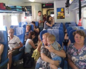 Із потяга, що їхав із Польщі, зняли 30 п&#039;яних пасажирів