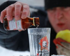Смертельний напій "Боярышник" знову дозволили продавати в РФ