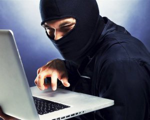 Кіберполіцейські викрили злочинну схему інтернет-шахраїв