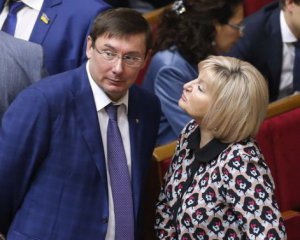 Дружину генпрокурора зловили на кнопкодавстві