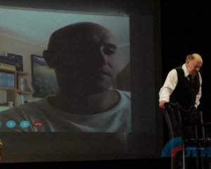 Абсурд із ЛНР: Грем Філіпс зіграв у виставі з живим Леніним