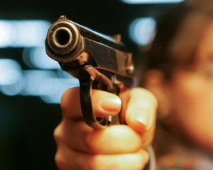 Російський офіцер застрелив вагітну мешканку Луганщини