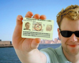 США подовжили термін прийому заявок на отримання грін-карт