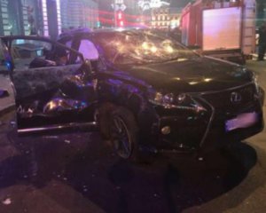 Волонтери оприлюднили цікавий факт про Lexus, який влетів у натовп людей у Харкові