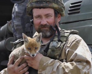 Лиса стала боевым побратимом для военных АТО